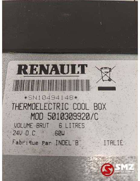 Renault Occ koelkast 6L Renault - Cab and interior for Truck: picture 5 Renault Occ koelkast 6L Renault - Cab and interior for Truck: picture 5