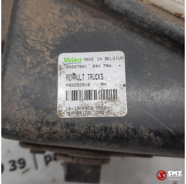 Renault Occ mistlicht rechts Renault - Fog light for Truck: picture 3 Renault Occ mistlicht rechts Renault - Fog light for Truck: picture 3