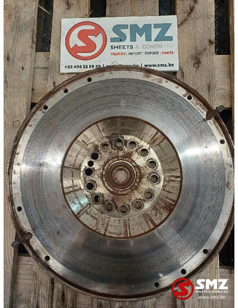 Renault Occ vliegwiel Renault - Engine and parts for Truck: picture 2 Renault Occ vliegwiel Renault - Engine and parts for Truck: picture 2