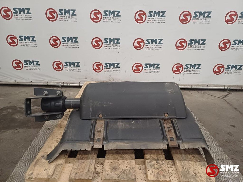 Scania Occ spatbord + spatbordbeugel linksachteraan Scani - Body and exterior for Truck: picture 2 Scania Occ spatbord + spatbordbeugel linksachteraan Scani - Body and exterior for Truck: picture 2