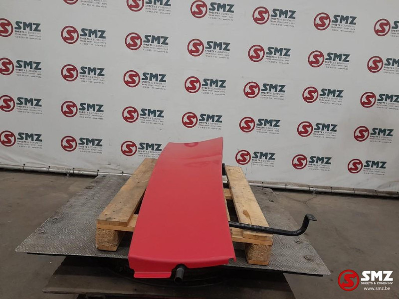 Volvo Occ cabinespoiler links Volvo - Aerodynamics/ Spoiler for Truck: picture 4 Volvo Occ cabinespoiler links Volvo - Aerodynamics/ Spoiler for Truck: picture 4