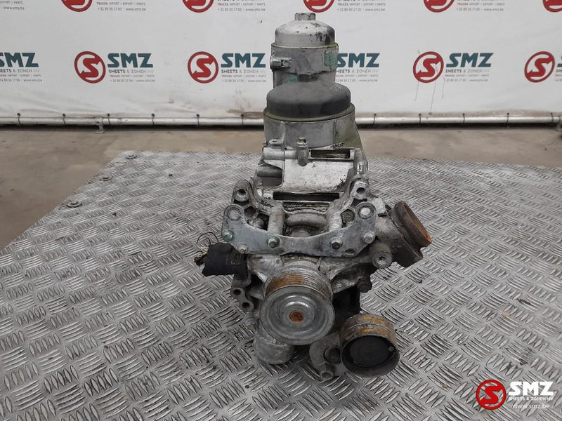 Volvo Occ oliefilterhuis met waterpomp D7E Volvo - Oil filter for Truck: picture 4 Volvo Occ oliefilterhuis met waterpomp D7E Volvo - Oil filter for Truck: picture 4