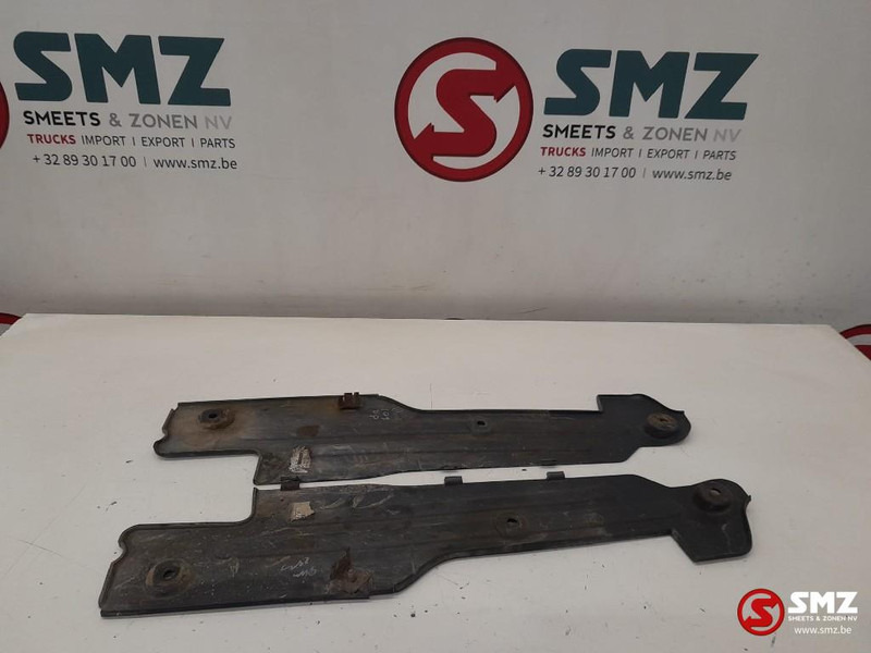 Volvo Occ set inkijkbescherming L/R Volvo - Bumper for Truck: picture 3 Volvo Occ set inkijkbescherming L/R Volvo - Bumper for Truck: picture 3