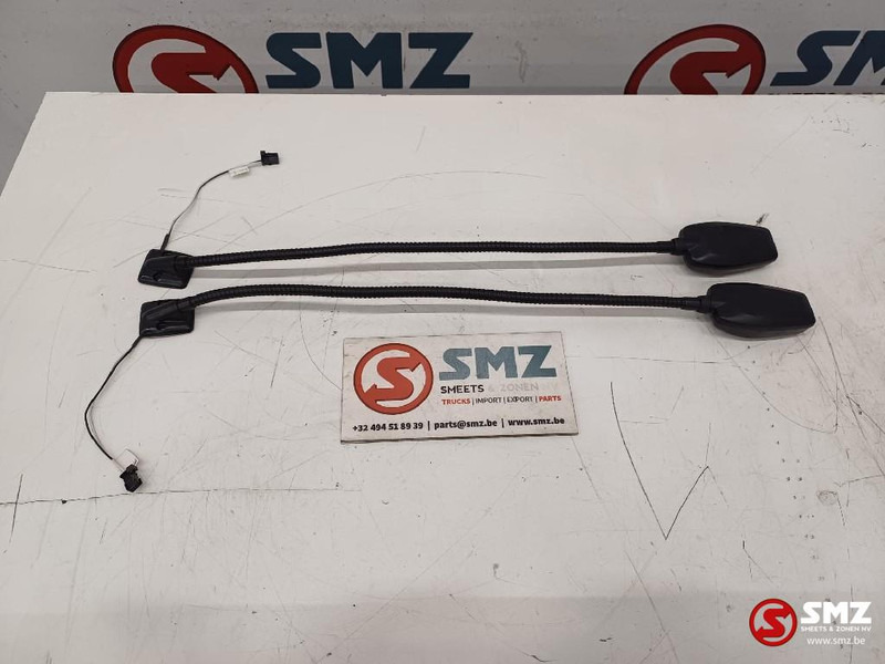 Volvo Occ set van 2 leeslampen Volvo - Cab and interior for Truck: picture 2 Volvo Occ set van 2 leeslampen Volvo - Cab and interior for Truck: picture 2