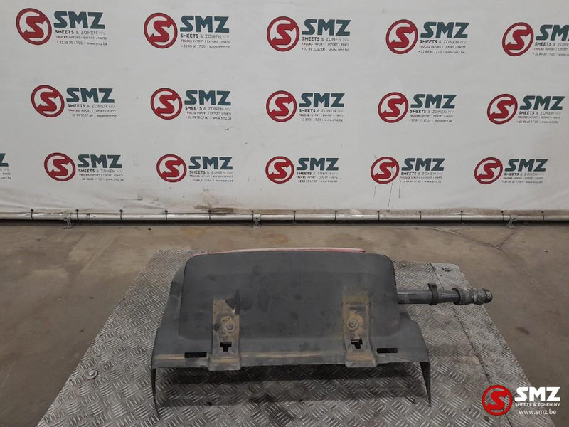 Volvo Occ spatbord rechtsachteraan + spatbordsteun Volvo - Body and exterior for Truck: picture 2 Volvo Occ spatbord rechtsachteraan + spatbordsteun Volvo - Body and exterior for Truck: picture 2