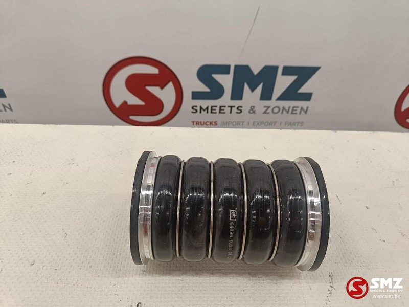 Volvo Slang intercooler (81mm/105mmx150mm) Volvo - Air intake system for Truck: picture 1 Volvo Slang intercooler (81mm/105mmx150mm) Volvo - Air intake system for Truck: picture 1