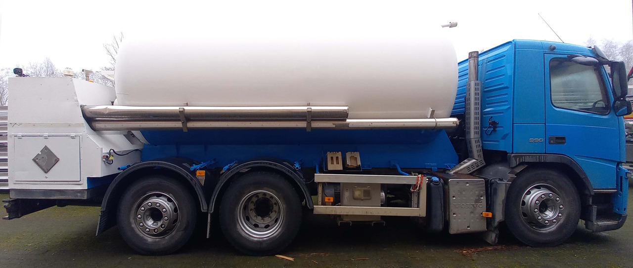 VOLVO Gas tank truck cryogenic used for oxygen, argon, nitrogen. - Tank truck: picture 1 VOLVO Gas tank truck cryogenic used for oxygen, argon, nitrogen. - Tank truck: picture 1