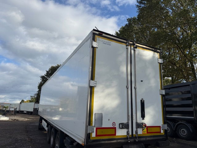 Krone Laadklep APK - Closed box semi-trailer: picture 2 Krone Laadklep APK - Closed box semi-trailer: picture 2