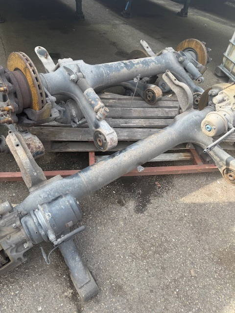Mercedes-Benz Mercedes Assen Type TE5/8KC7-9 - Axle and parts for Truck: picture 2 Mercedes-Benz Mercedes Assen Type TE5/8KC7-9 - Axle and parts for Truck: picture 2
