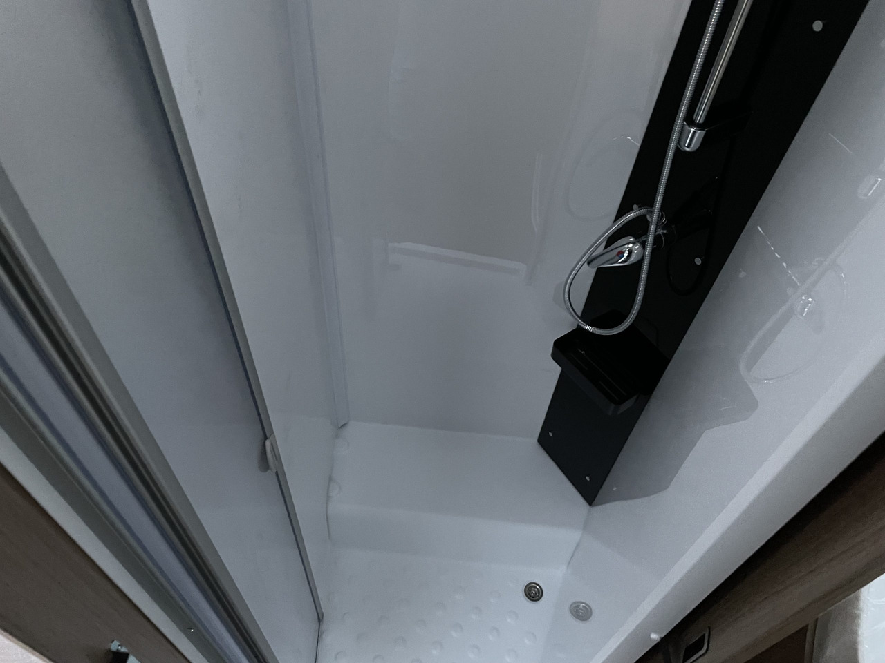 New Semi-integrated motorhome CARADO T459 2022: picture 11 New Semi-integrated motorhome CARADO T459 2022: picture 11