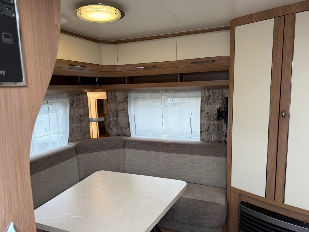 Hobby De Luxe 455 UF 2020 - Caravan: picture 5 Hobby De Luxe 455 UF 2020 - Caravan: picture 5