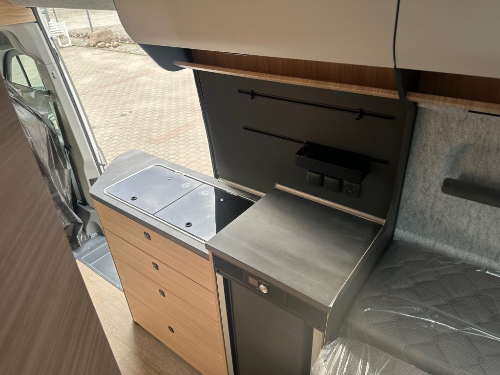 New Camper van Hobby Maxia Van 680 ET 2023: picture 12