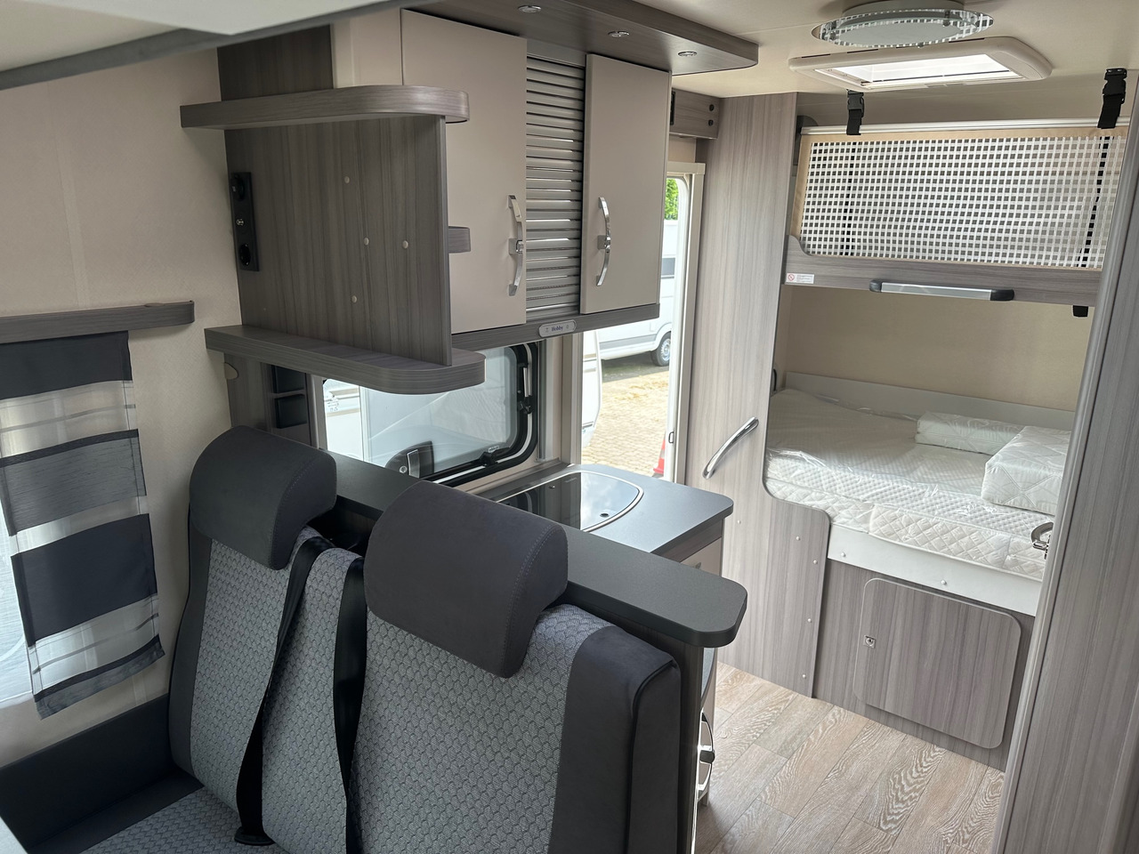 Semi-integrated motorhome Hobby Optima T65 HKM Ontour 2024: picture 10 Semi-integrated motorhome Hobby Optima T65 HKM Ontour 2024: picture 10