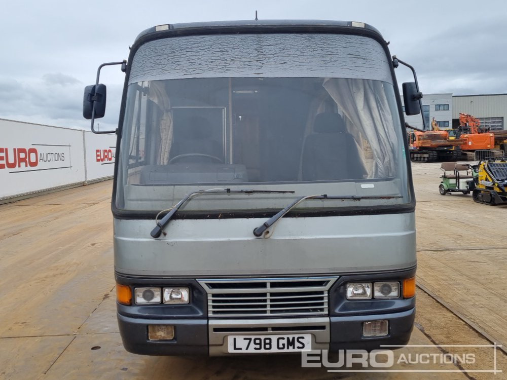 Camper van 1993 Caetano 4x2 5 Berth Motorhome, Sink, Fridge Freezer, Oven & Hob, Wash Room, Diesel Heater, Solar Panels, Awning, Manual Gearbox: picture 8