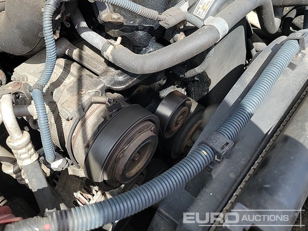 Pickup truck 2003 Toyota Hilux: picture 20