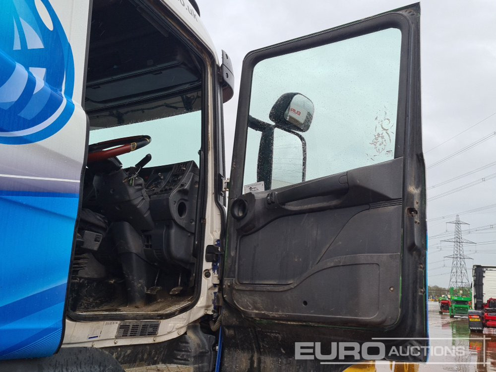 Tank truck 2005 Scania R124: picture 33 Tank truck 2005 Scania R124: picture 33