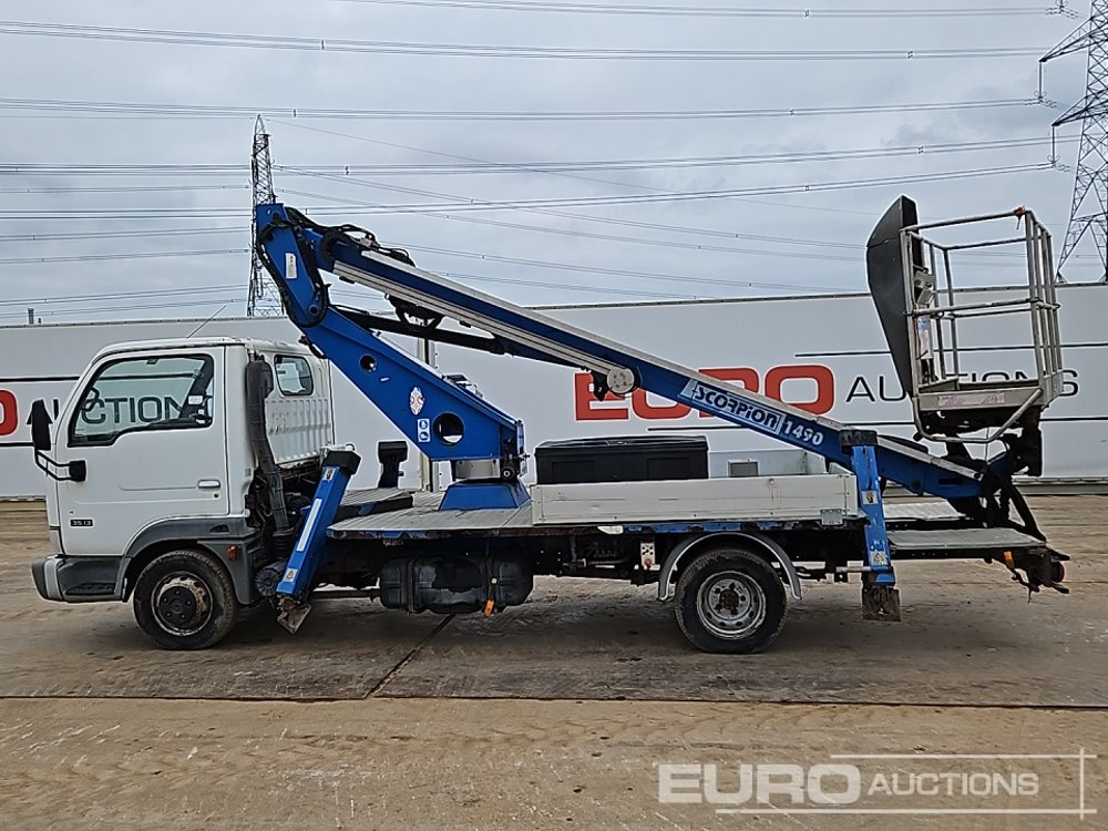 2007 Nissan Cabstar 35.13 - Truck mounted aerial platform: picture 2 2007 Nissan Cabstar 35.13 - Truck mounted aerial platform: picture 2