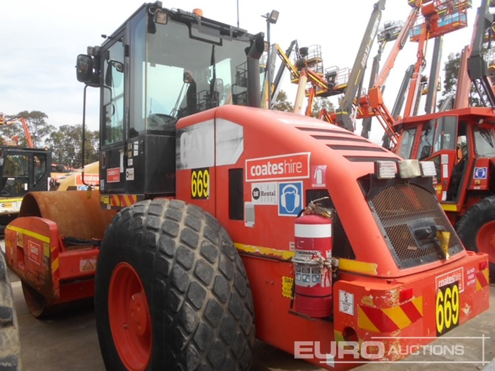 2011 CAT CS533XT Single Drum Vibrating Roller, A/C - Roller: picture 2 2011 CAT CS533XT Single Drum Vibrating Roller, A/C - Roller: picture 2
