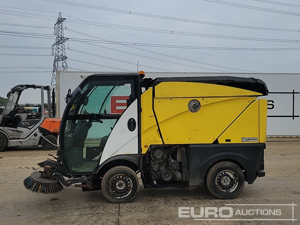 2011 Johnston 4x2 Road Sweeper, Reverse Camera, Automatic Gearbox - Road sweeper: picture 2 2011 Johnston 4x2 Road Sweeper, Reverse Camera, Automatic Gearbox - Road sweeper: picture 2