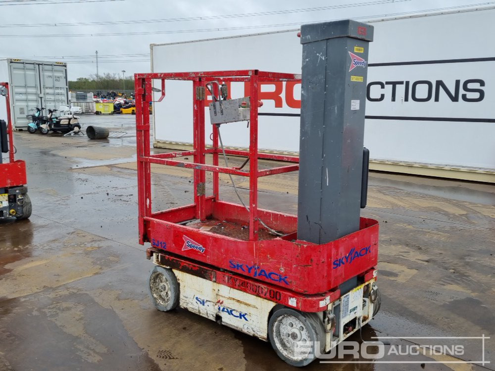 2011 SkyJack SJ12 - Aerial platform: picture 3 2011 SkyJack SJ12 - Aerial platform: picture 3