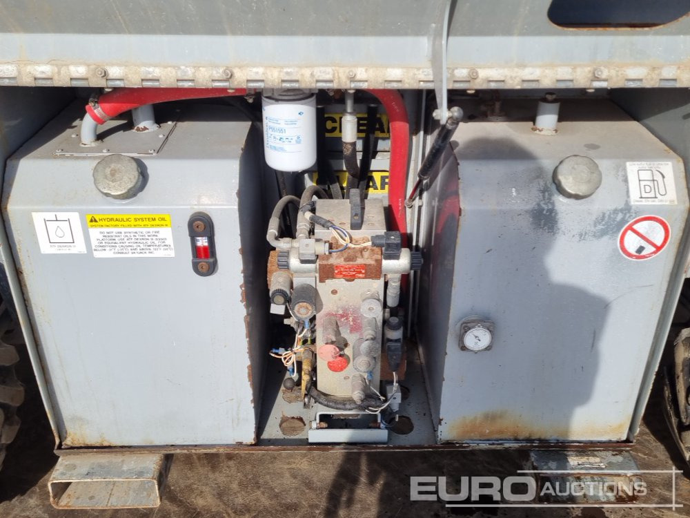 Aerial platform 2011 SkyJack SJ6832RT: picture 21