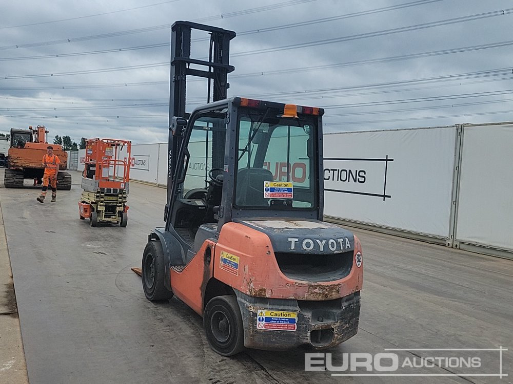 2012 Toyota 52-8FDJF35 - Forklift: picture 3 2012 Toyota 52-8FDJF35 - Forklift: picture 3