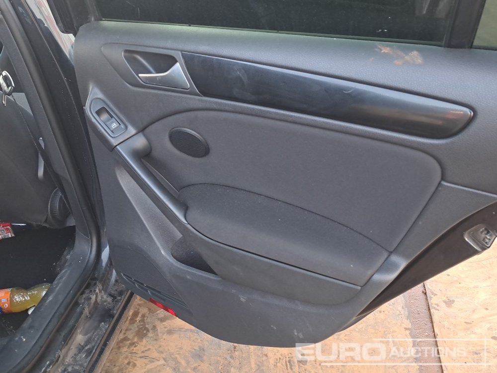 Car 2012 Volkswagen Golf: picture 19