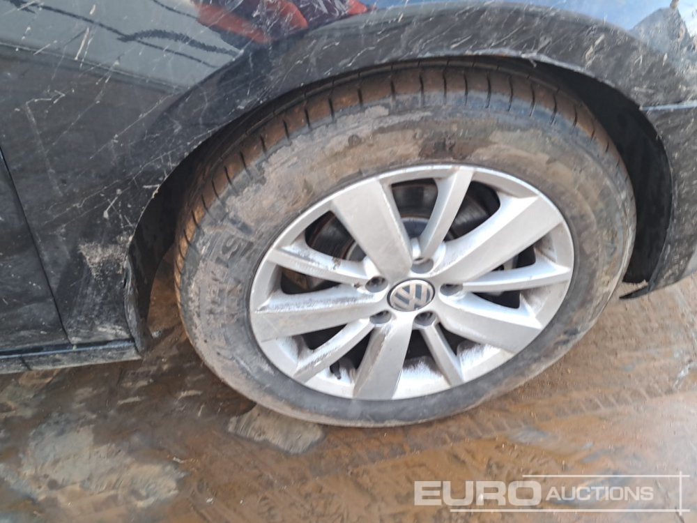 Car 2012 Volkswagen Golf: picture 12