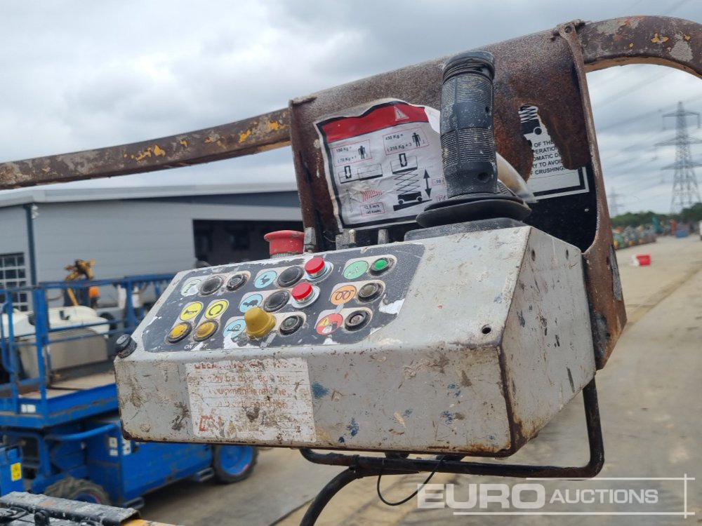 Aerial platform 2014 Haulotte Compact 12DX: picture 32