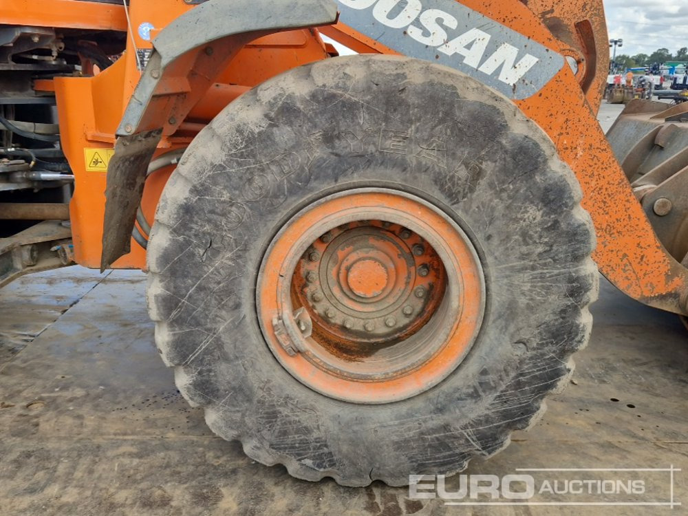 Wheel loader 2015 Doosan DL300-3: picture 12
