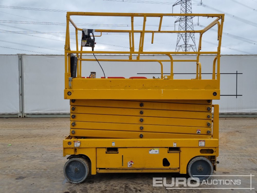 2015 Haulotte Compact 14 - Aerial platform: picture 2 2015 Haulotte Compact 14 - Aerial platform: picture 2