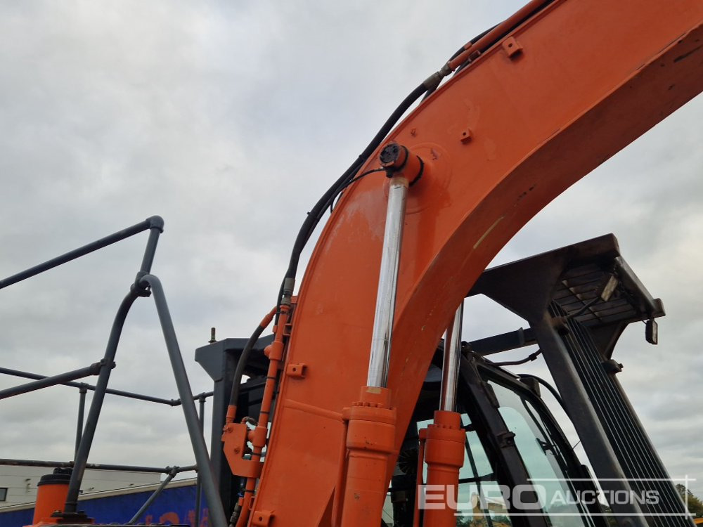 Crawler excavator 2015 Hitachi ZX130LCN-5B: picture 22