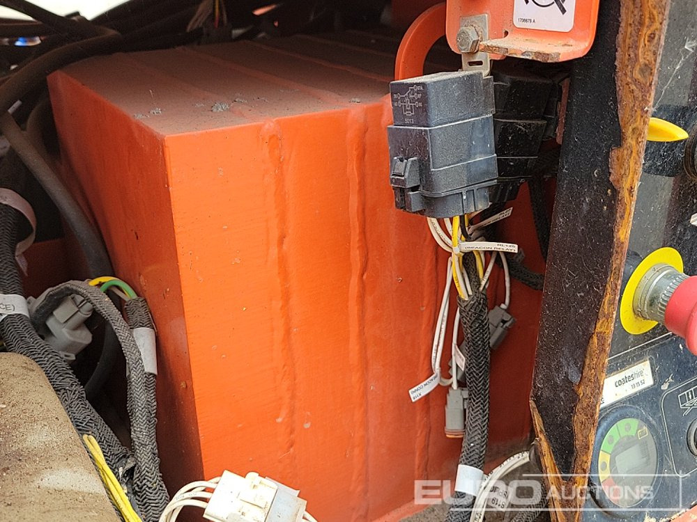 Aerial platform 2015 JLG R6: picture 16