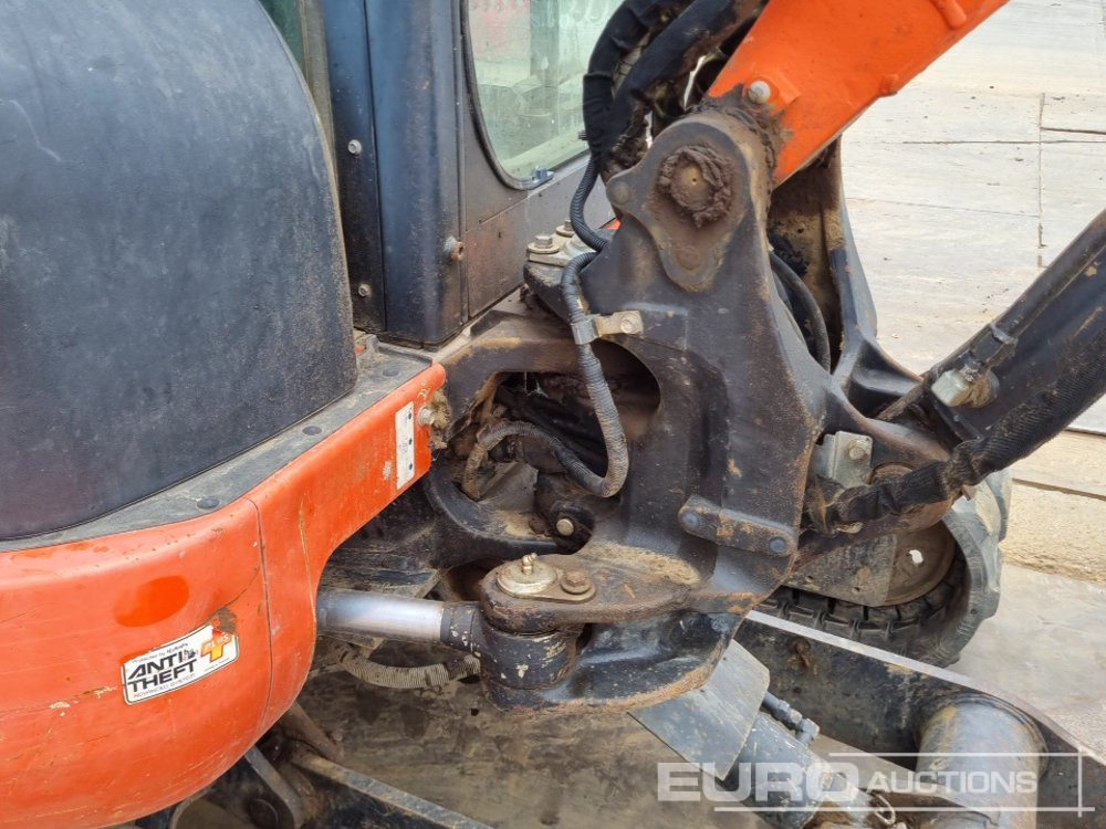 Mini excavator 2015 Kubota U48-4: picture 17