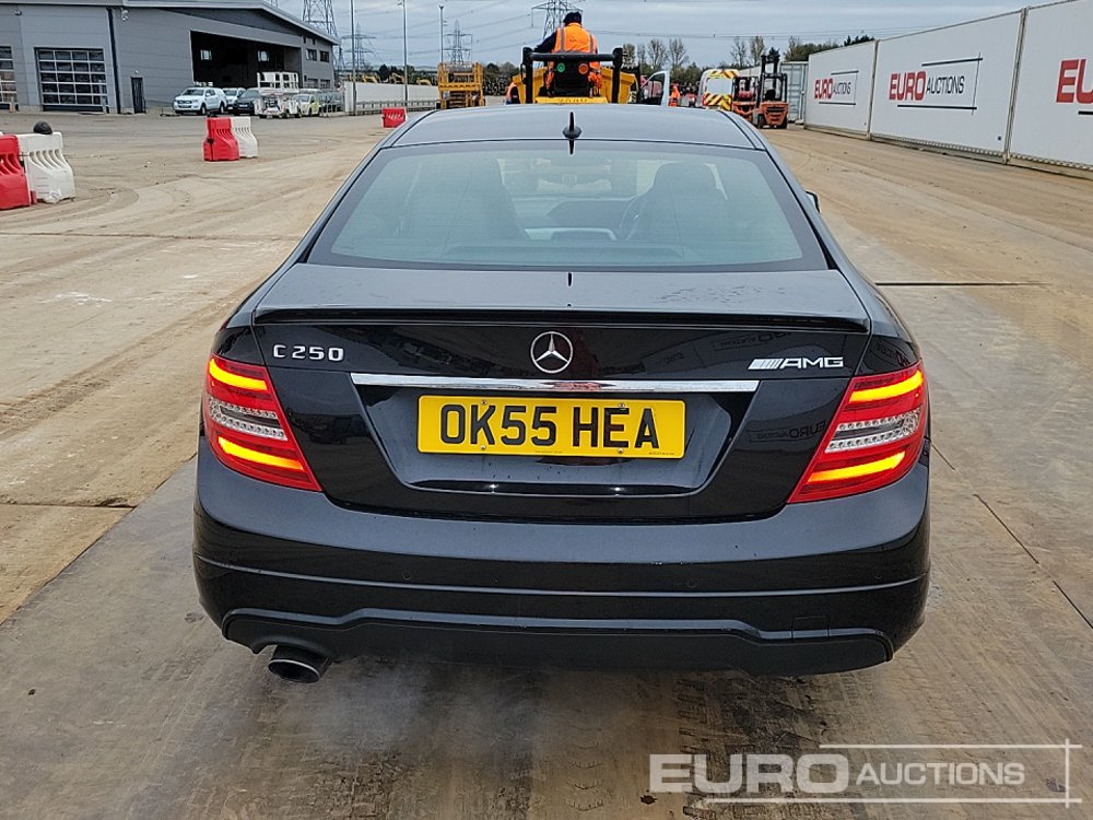 2015 Mercedes C250 AMG - Car: picture 4 2015 Mercedes C250 AMG - Car: picture 4