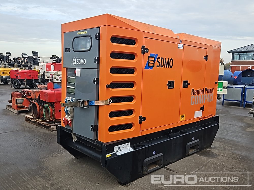 2016 SDMO R110C3 - Generator set: picture 3 2016 SDMO R110C3 - Generator set: picture 3