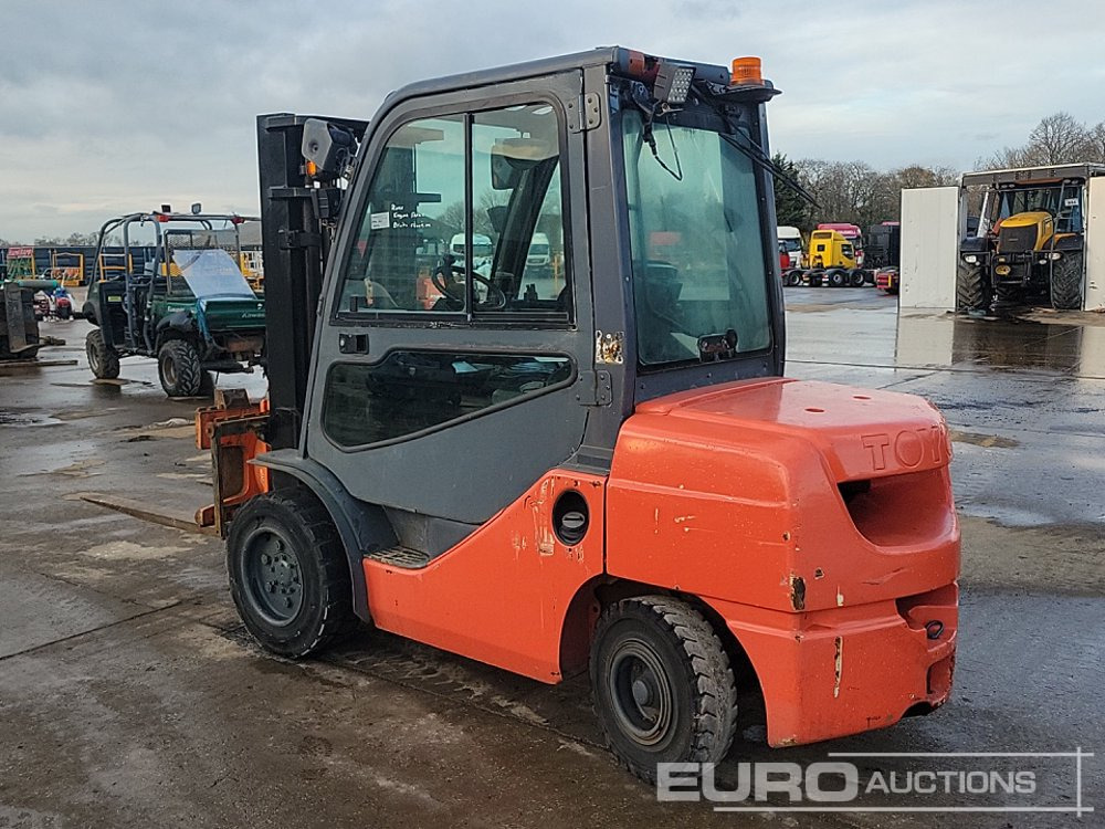 2016 Toyota 8FDJF35 - Forklift: picture 3 2016 Toyota 8FDJF35 - Forklift: picture 3