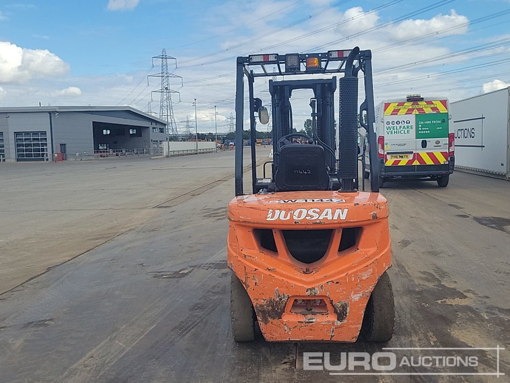 2018 Doosan D30GP - Forklift: picture 4 2018 Doosan D30GP - Forklift: picture 4