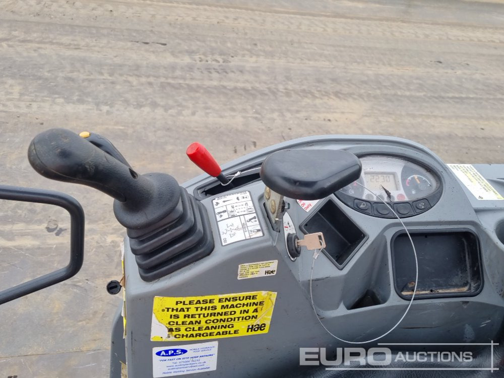 Mini excavator 2019 Bobcat E19: picture 29