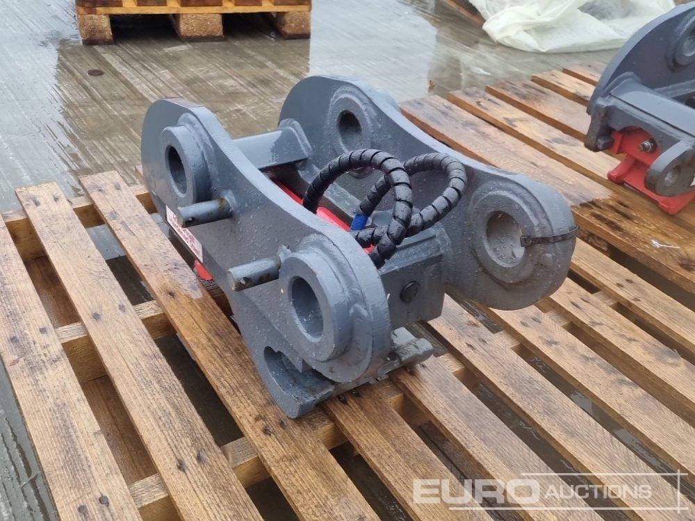 2019 Strickland Hydraulic Double Lock QH 60mm Pin to suit 10 Ton Excavator - Quick coupler: picture 3 2019 Strickland Hydraulic Double Lock QH 60mm Pin to suit 10 Ton Excavator - Quick coupler: picture 3