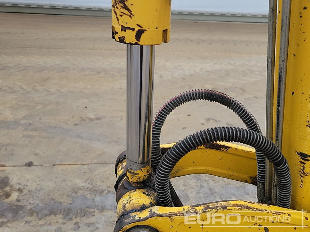 Mini excavator 2020 Komatsu PC26MR-3: picture 31