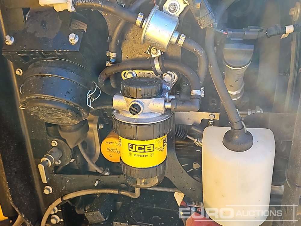 Mini excavator 2021 JCB 16C-1: picture 42