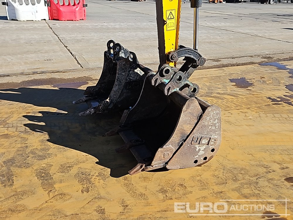 Mini excavator 2021 JCB 16C-1: picture 15