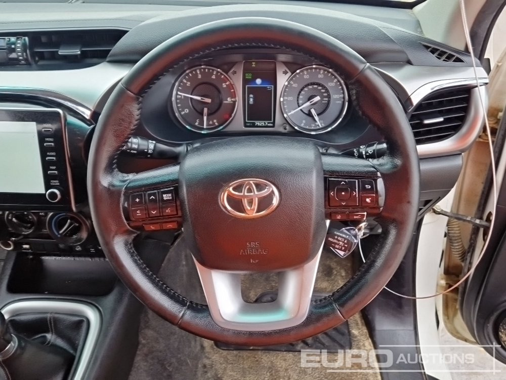 Pickup truck 2021 Toyota Hilux Icon: picture 37