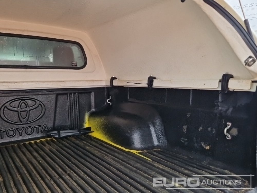Pickup truck 2021 Toyota Hilux Icon: picture 23