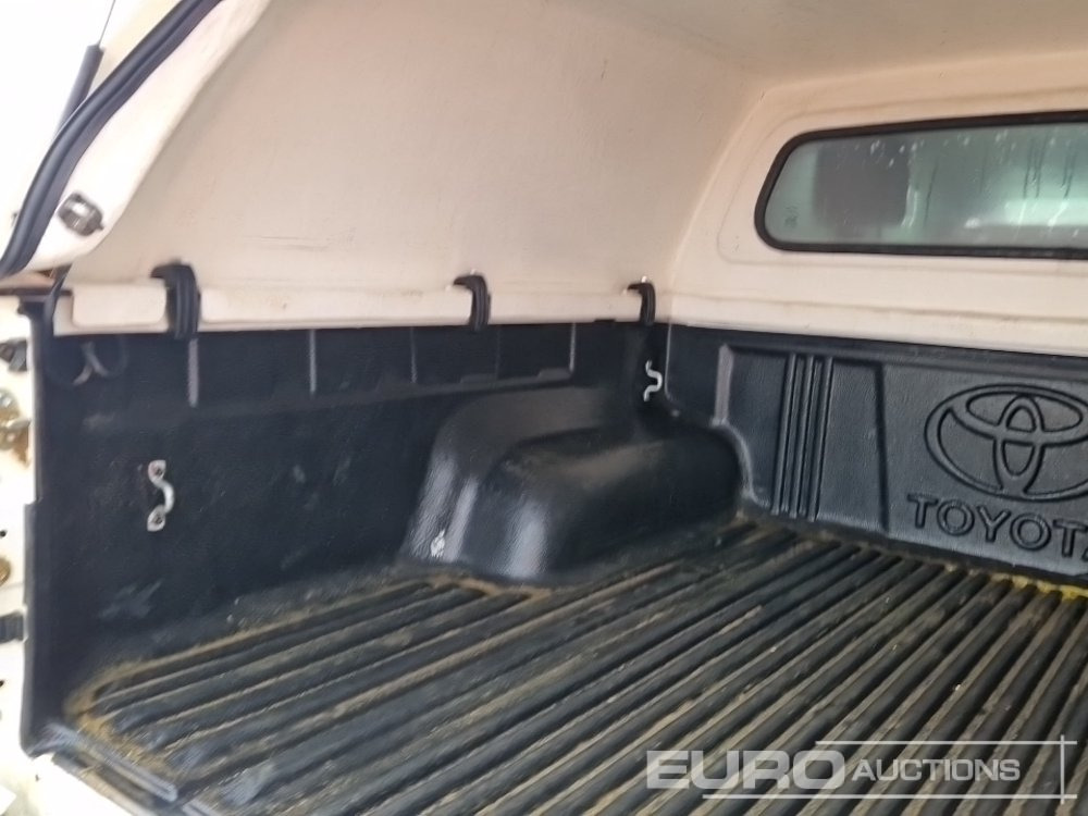 Pickup truck 2021 Toyota Hilux Icon: picture 24