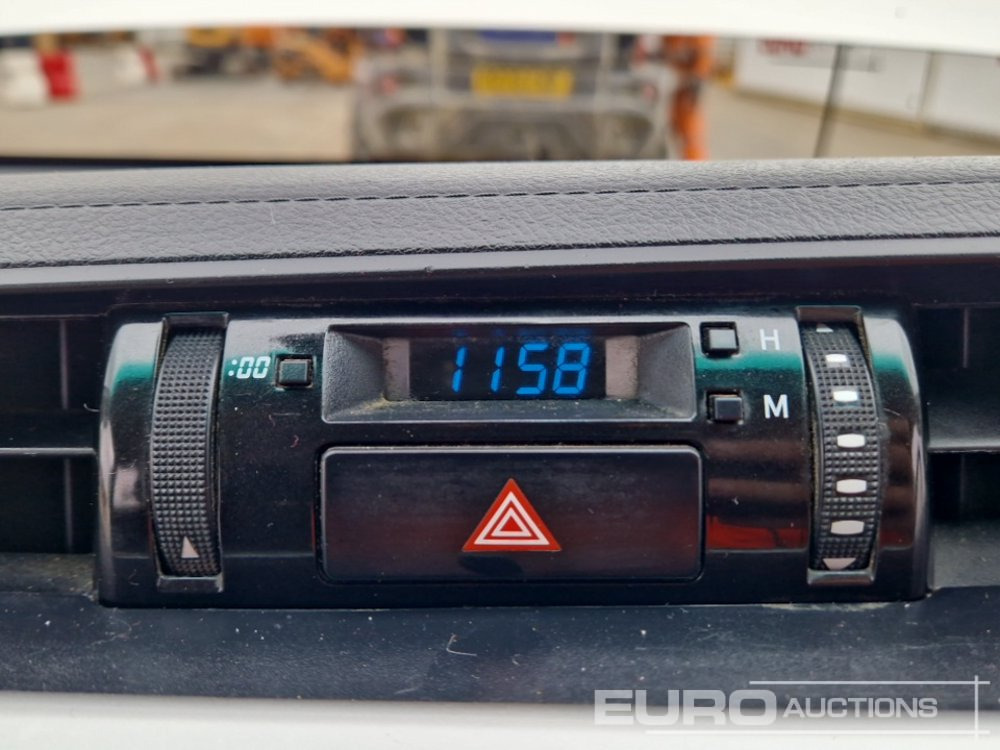 Pickup truck 2021 Toyota Hilux Icon: picture 41