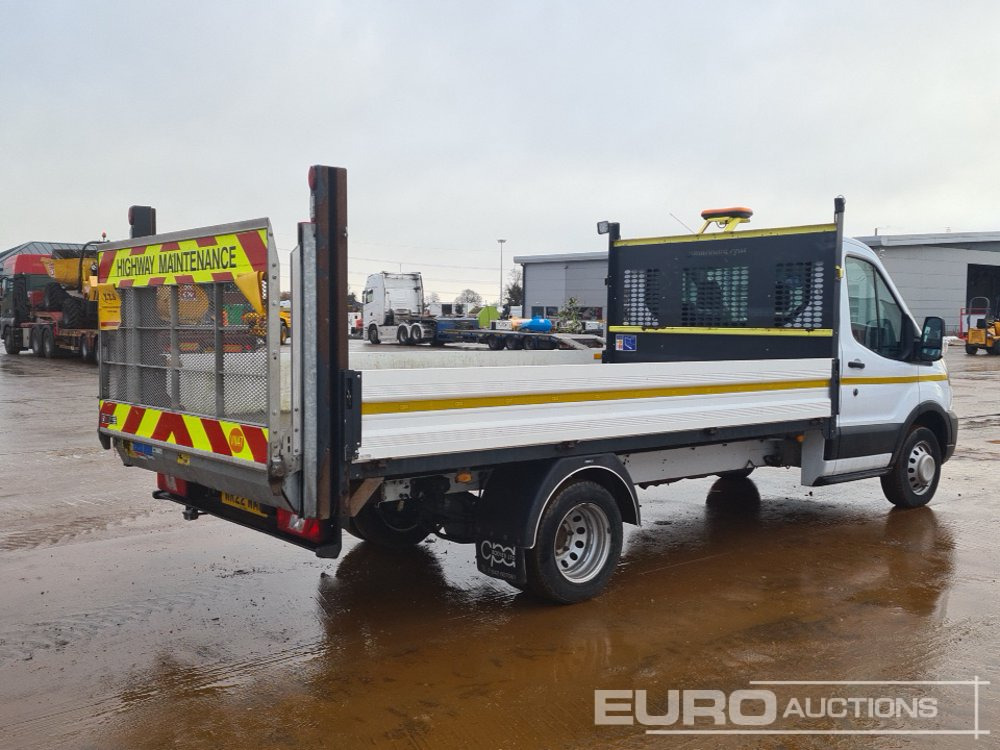 2022 Ford Transit 350 - Flatbed van: picture 5 2022 Ford Transit 350 - Flatbed van: picture 5