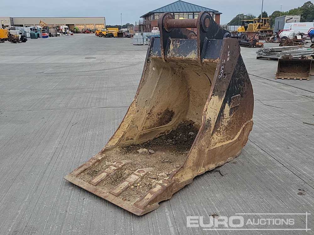 2022 Hill 40" Digging Bucket 90mm Pin to suit 30 Ton Excavator - Bucket: picture 1 2022 Hill 40" Digging Bucket 90mm Pin to suit 30 Ton Excavator - Bucket: picture 1