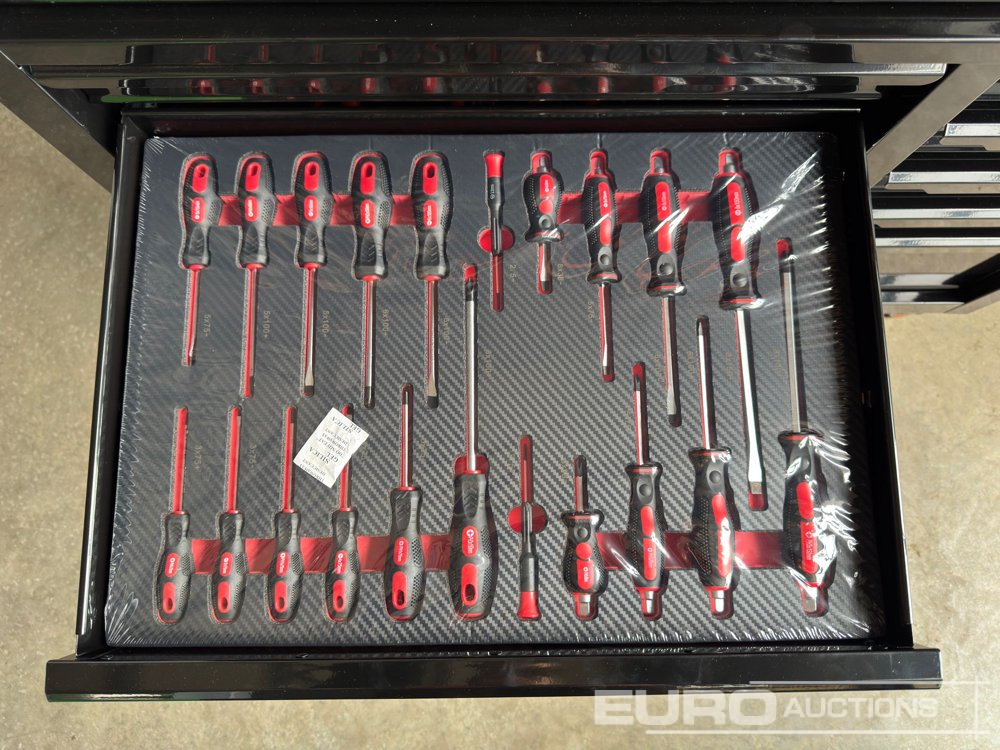 Workshop equipment 2025 Boss Wheeled Tool Trolley, 523pcs Tool Kit, Worktop (Black): picture 17 Workshop equipment 2025 Boss Wheeled Tool Trolley, 523pcs Tool Kit, Worktop (Black): picture 17